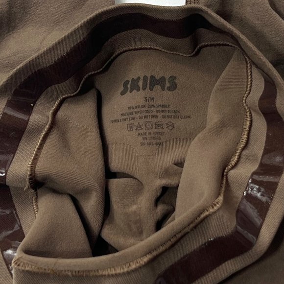 SKIMS Sculpting Shorts Above The Knee With Open Gusset NEW Oxide S/M - Picture 9 of 11